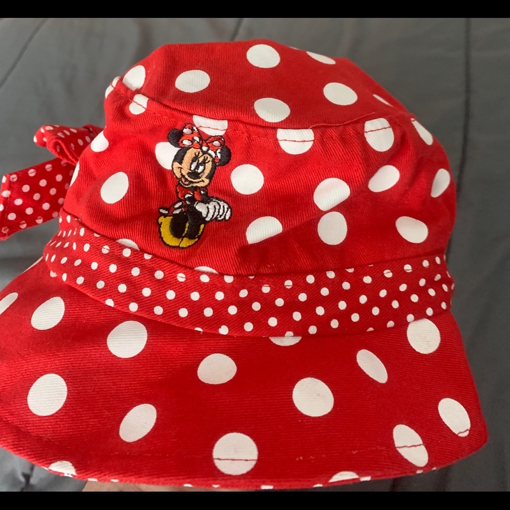 bucket hat